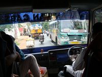 Sur la route de Pondichéry, Ramesh prouve sa dextérité/photo ambassadeur
