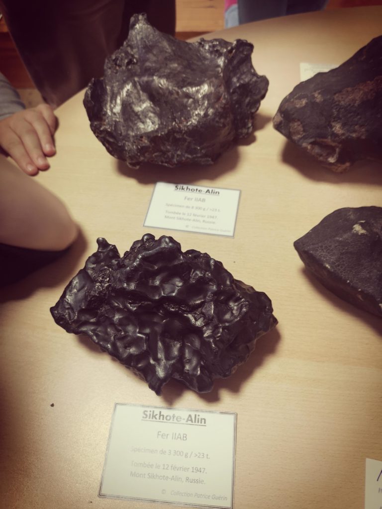 Comment reconnaître une météorite Blog de l'école Célestin — free download