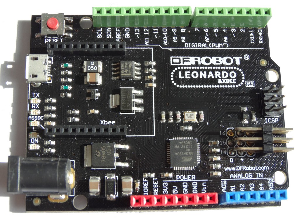 Carte électronique programmable Arduino Leonardo (Source : Collège Jean Macé)