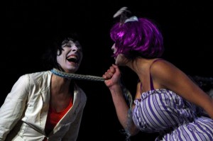 L'Avare de et d'après Molière, Compagnie Haute Tension, avec (Harpagon) et (Frosine) © Vincent Dubois